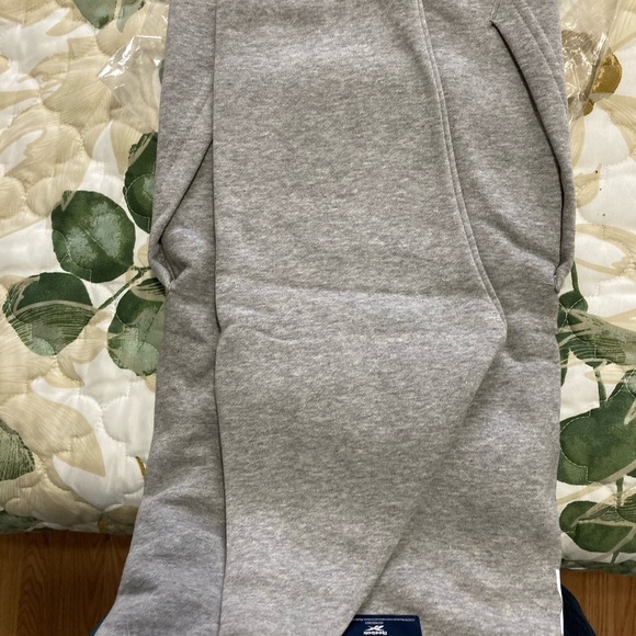 NWTS Rebook Sweatshirt Ladies - Picture 5 of 9